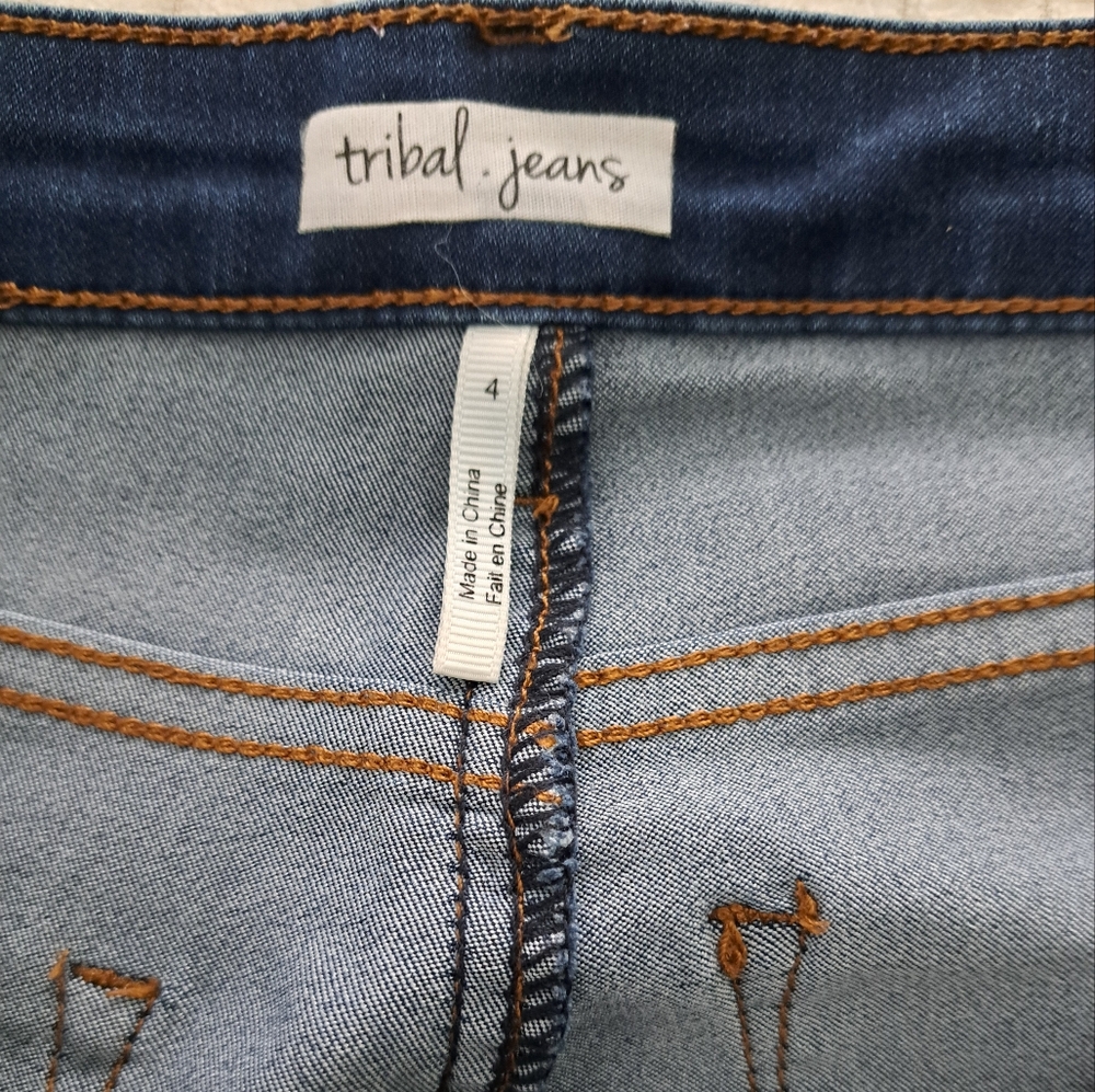 Tribal super soft jeans.  Straight leg with some stretch.  Love ❤️ these Jean's.